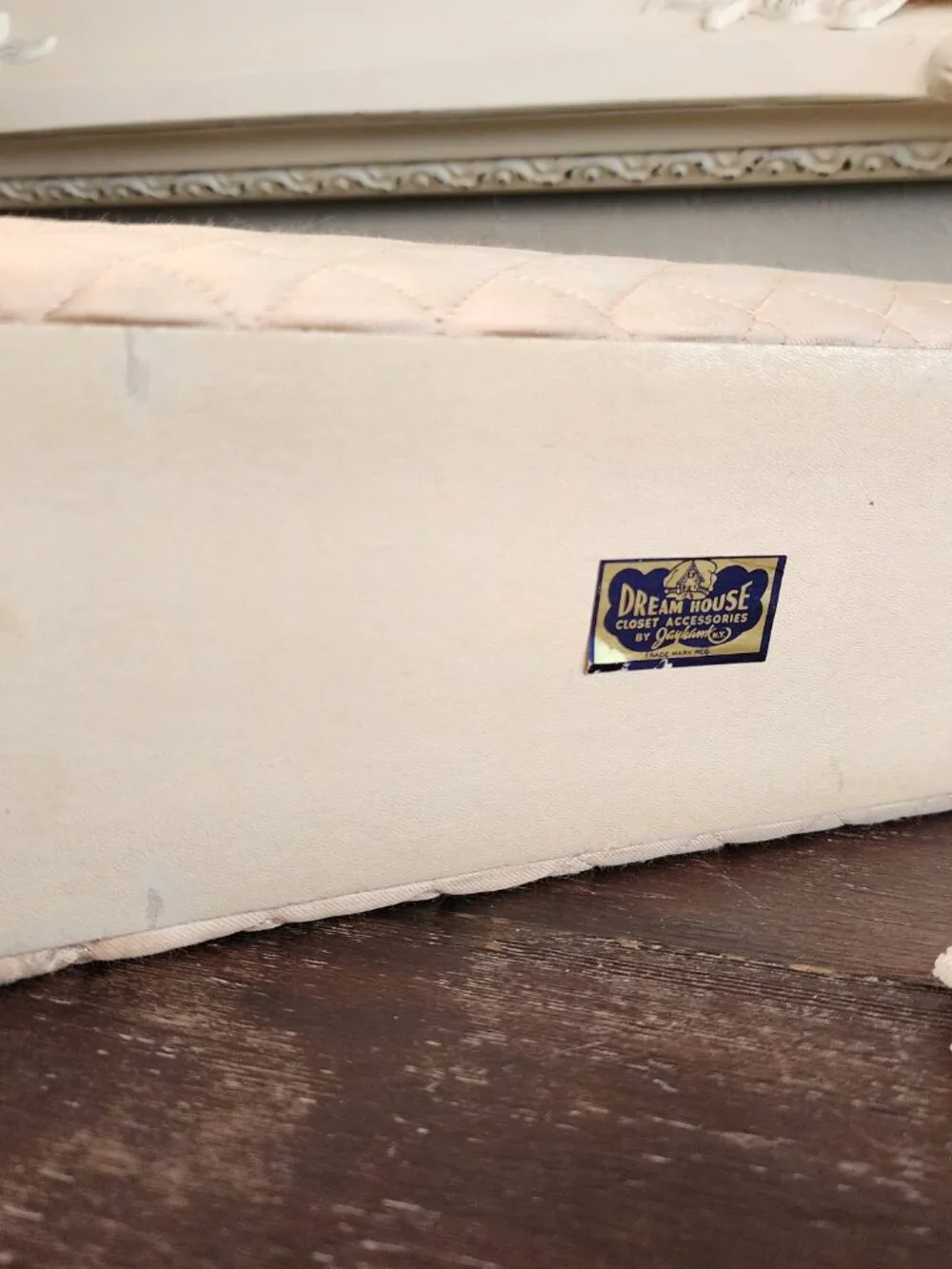 Vintage 1940's Cream Satin Covered Padded & Quilted Glove Dresser Box